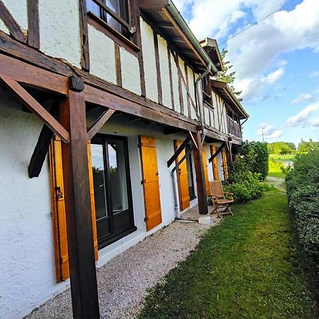 Les Fortelles Chatillon-sur-Broue Exteriör bild